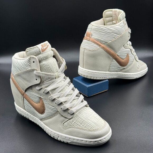 Wmns Nike Dunk Sky High Wedge 'Light Bone Metallic Red Bronze' - Picture 1 of 9